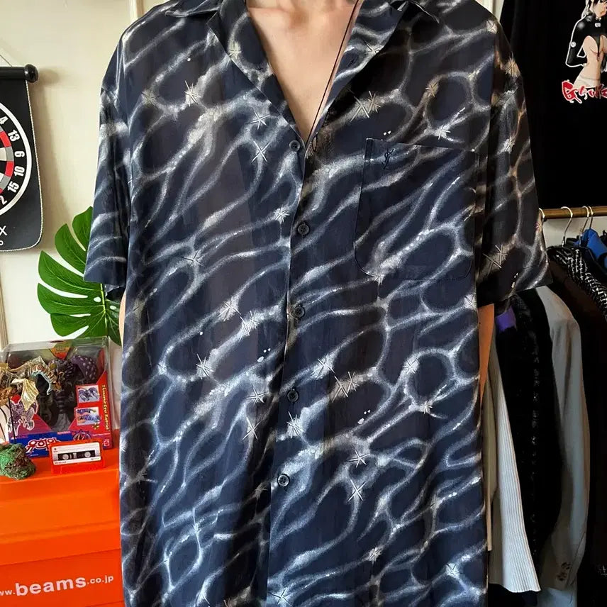 [BUNJANG] Yves Saint Laurent 1990s Lightning Graphic Pattern Open Collar Short Sleeve Shirt XL / 90s Ysl 입생로랑 빈티지 라이트닝 그래픽 패턴 오픈 칼라 반팔 셔츠