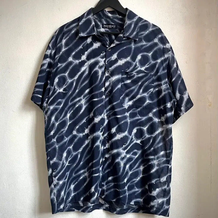 [BUNJANG] Yves Saint Laurent 1990s Lightning Graphic Pattern Open Collar Short Sleeve Shirt XL / 90s Ysl 입생로랑 빈티지 라이트닝 그래픽 패턴 오픈 칼라 반팔 셔츠