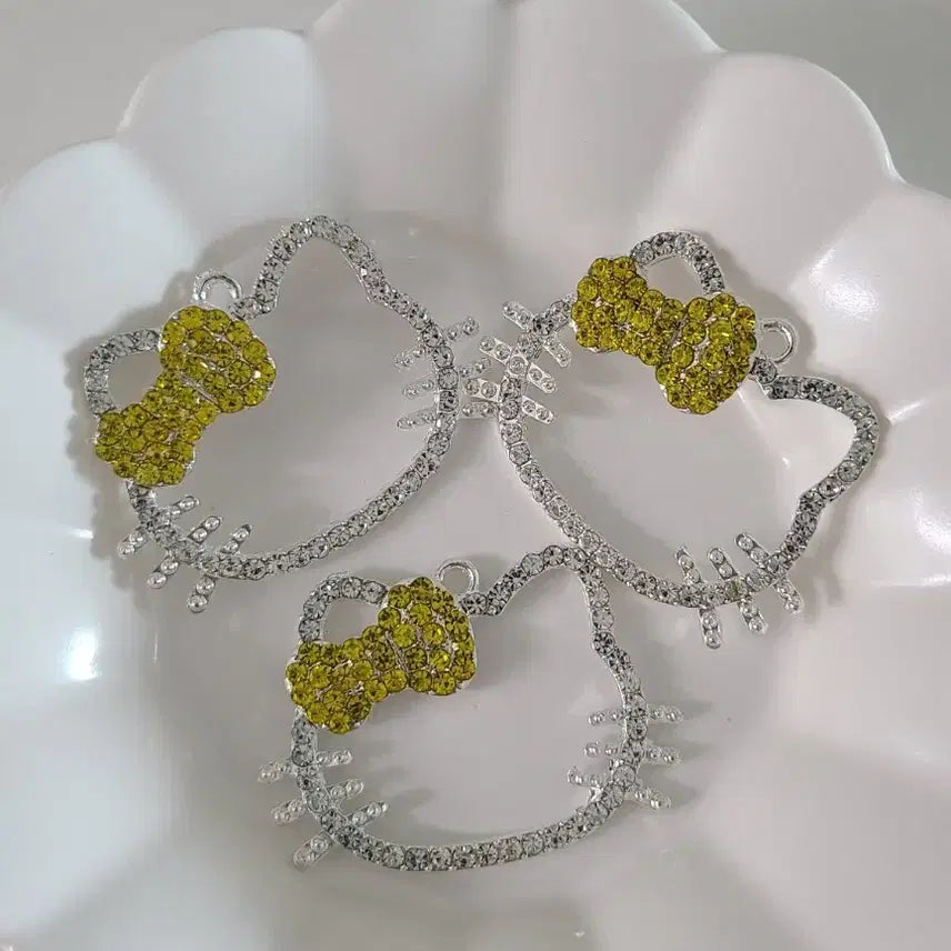 [BUNJANG] Hello Kitty Cubic Pendant / 키티큐빅팬던트