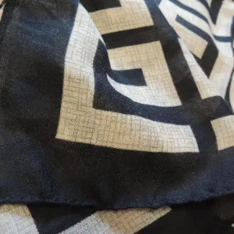 [BUNJANG] Viscose Cotton Blend Patterned Scarf / Viscose Cotton 소재 스카프