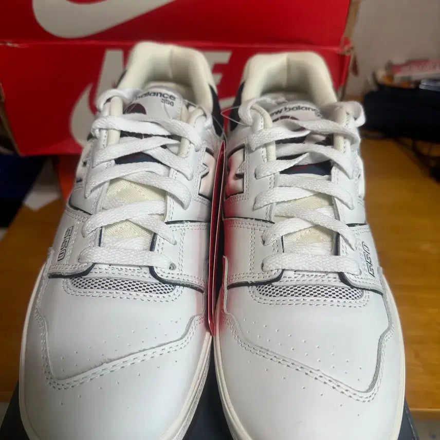 [BUNJANG] New Balance 550 White Burgundy Sneakers / 뉴발란스550 화이트 버건디