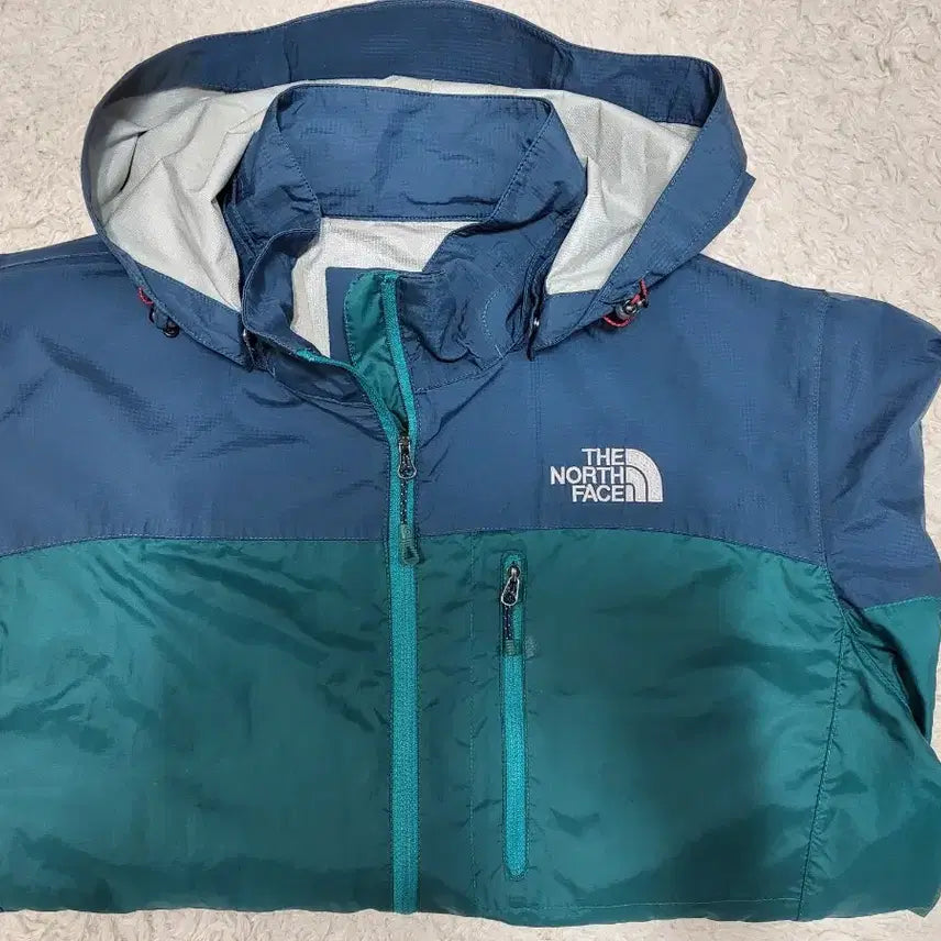 [SOLD OUT] 노스페이스"윈드러너"바람막이자켓