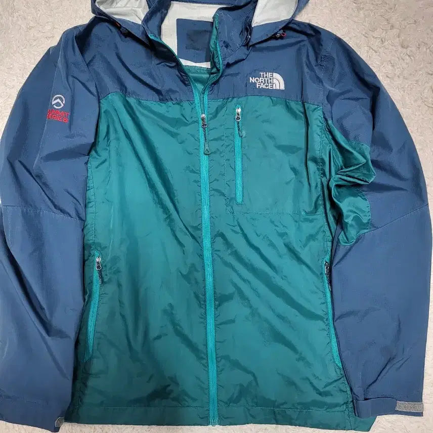 [SOLD OUT] 노스페이스"윈드러너"바람막이자켓