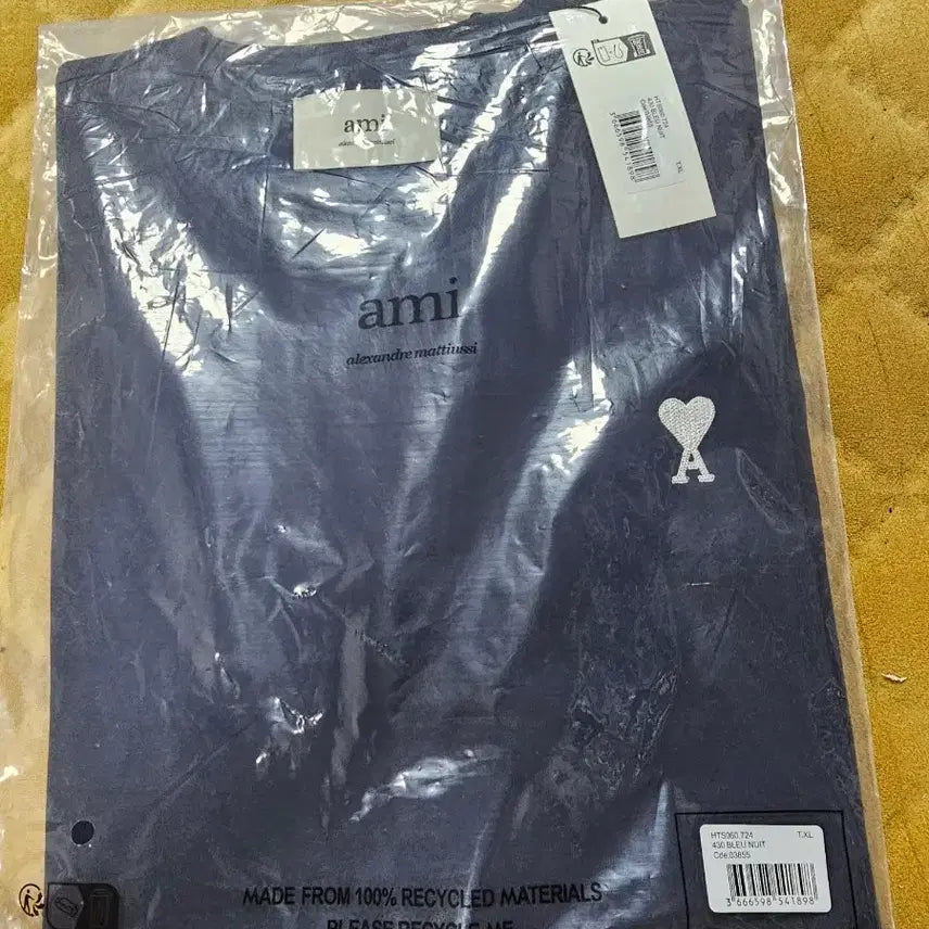 [BUNJANG] AMI Paris Small Heart Logo T-Shirt Navy XL / 아미 스몰 하트 로고 티셔츠 네이비 XL
