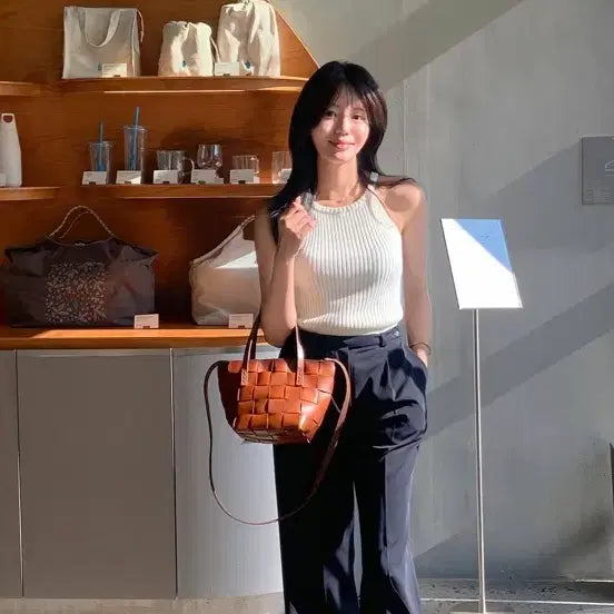 [BUNJANG] Hawa Halter Sleeveless Ivory / 하와 홀터 슬리브리스 아이보리