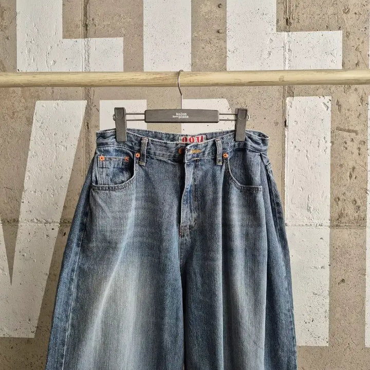[BUNJANG] 30 Waist Wide Fit Jeans / 30 통와이드 청바지
