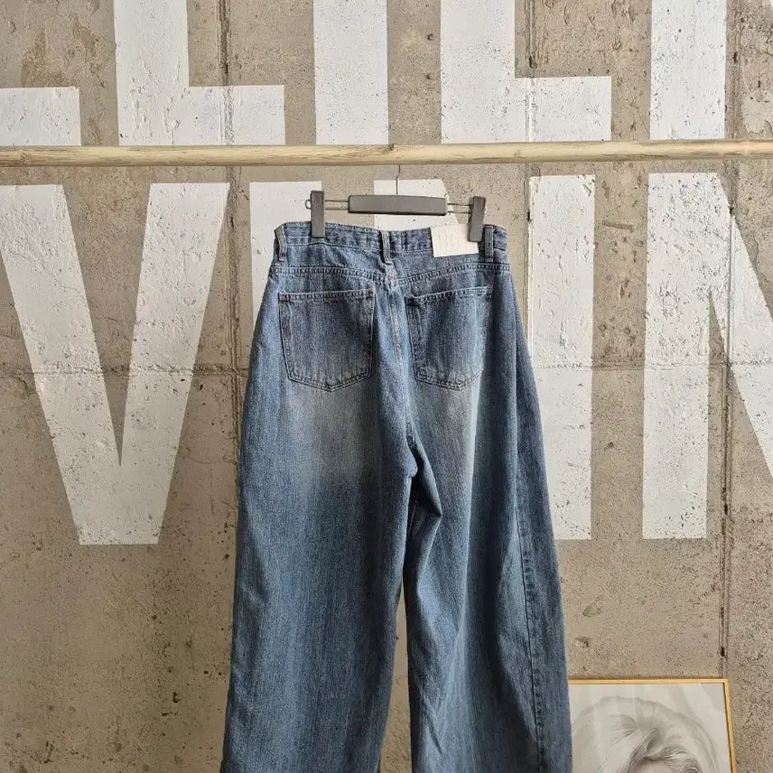 [BUNJANG] 30 Waist Wide Fit Jeans / 30 통와이드 청바지
