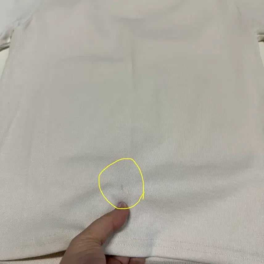 [BUNJANG] Ivory Short-Sleeve T-shirt with Front Slit / (새상품) 앞트임 아이보리 반팔 티셔츠