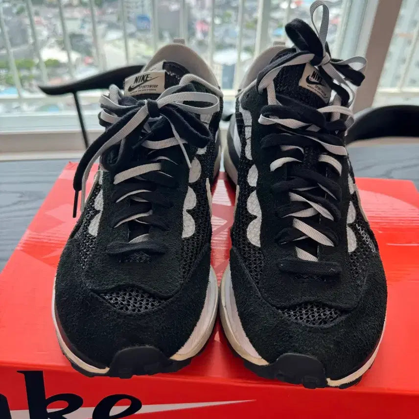 [BUNJANG] Nike x sacai Vaporwaffle Sneakers Black / 사카이