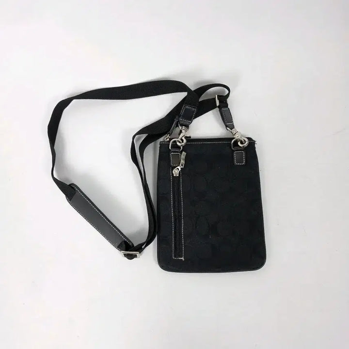 [BUNJANG] Coach Signature Black Logo Crossbody Bag / 코치 패턴 블랙 로고 크로스백 0511