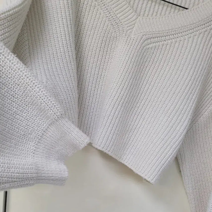 [BUNJANG] Cream Cropped Knit T-Shirt / 크림 크롭 니트 티셔츠