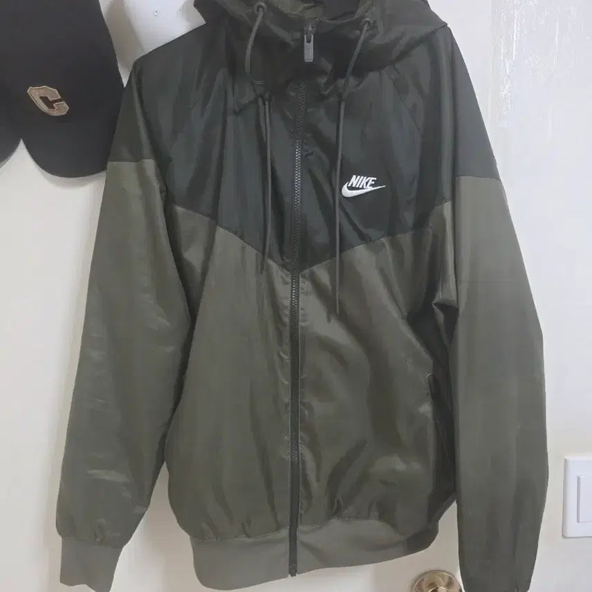 [SOLD OUT] 나이키 바람막이 점퍼 카키색