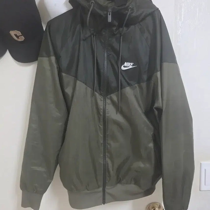 [SOLD OUT] 나이키 바람막이 점퍼 카키색