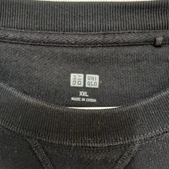 [BUNJANG] Uniqlo Black Sweatshirt T-Shirt / 유니클로 블랙 맨투맨 티셔츠