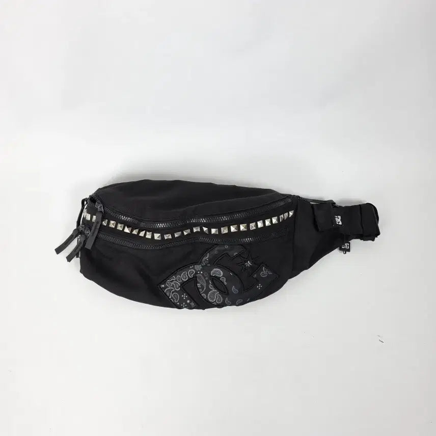 [BUNJANG] DC Studded Vintage Ethnic Black Hip Bag Crossbody Sling Bag / DC 스터드 빈티지 에스닉 블랙 힙색 바디크로스백 슬링백 0511