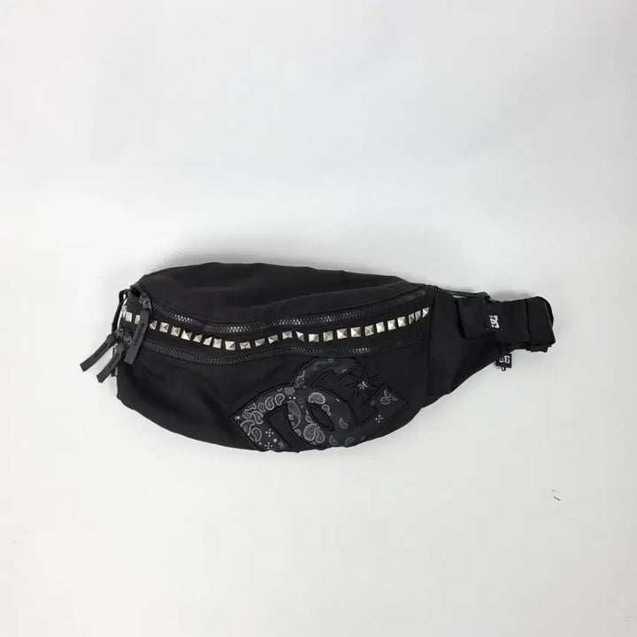 [BUNJANG] DC Studded Vintage Ethnic Black Hip Bag Crossbody Sling Bag / DC 스터드 빈티지 에스닉 블랙 힙색 바디크로스백 슬링백 0511