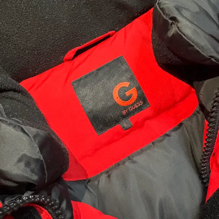 [BUNJANG] Guess Padded Jacket / 게스패딩