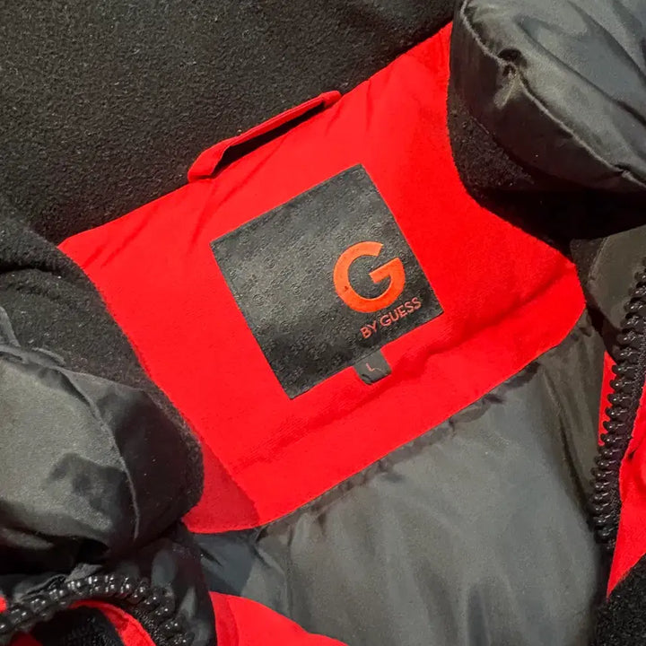 [BUNJANG] Guess Padded Jacket / 게스패딩