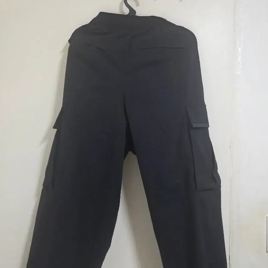 [BUNJANG] Under Armour Black Cargo Jogger Pants - Size L / 언더아머 블랙 카고 조거팬츠 L