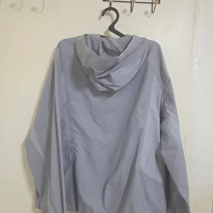 [BUNJANG] New Balance Hooded Windbreaker Jacket - Grey / 뉴발란스 바람막이 후드 자켓 그레이