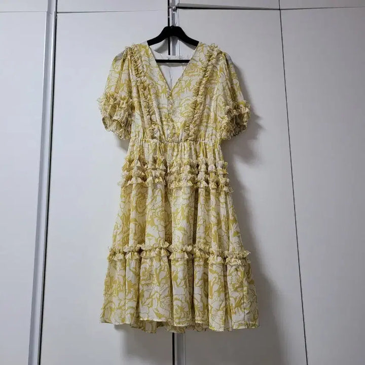 [BUNJANG] Yellow Floral Tiered Dress / 플라워 패턴 옐로우 캉캉 원피스