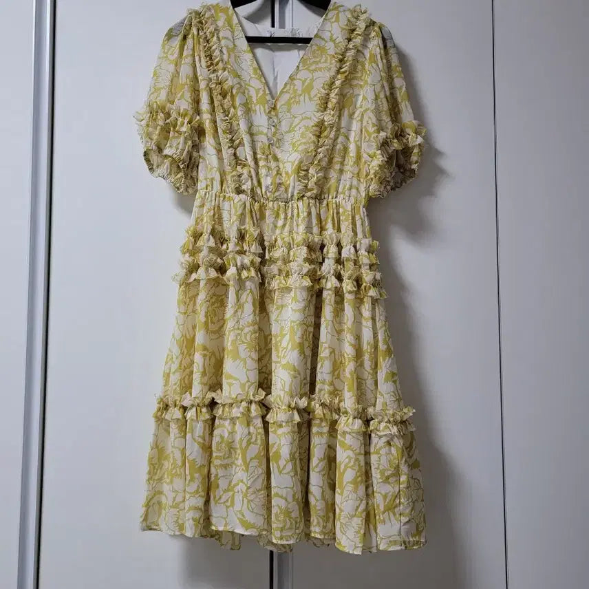 [BUNJANG] Yellow Floral Tiered Dress / 플라워 패턴 옐로우 캉캉 원피스