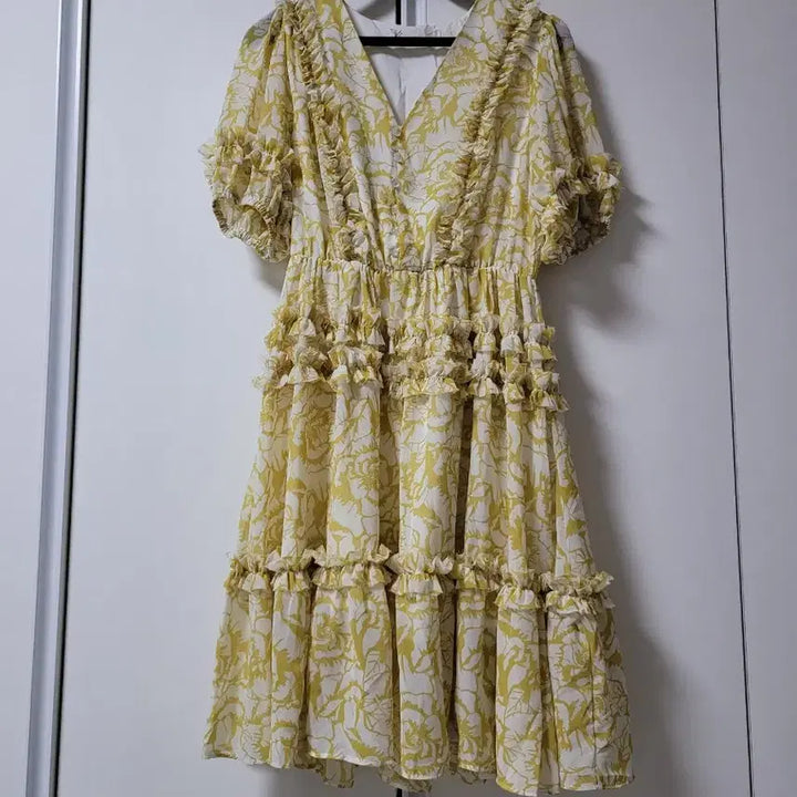 [BUNJANG] Yellow Floral Tiered Dress / 플라워 패턴 옐로우 캉캉 원피스