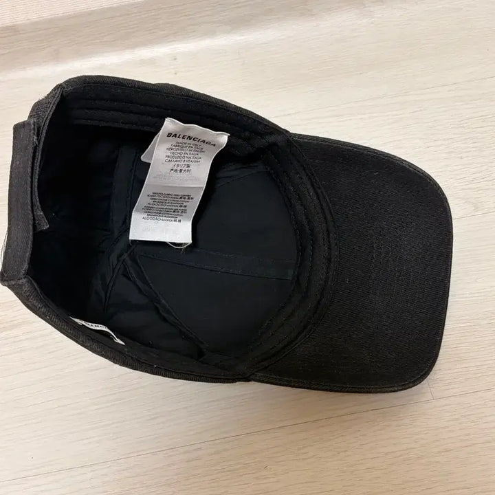 [SOLD OUT] 발렌시아가 블랙 볼캡