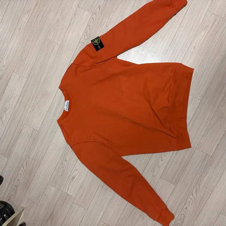 [BUNJANG] Stone Island Orange Sweatshirt L / 스톤아일랜드 오렌지 맨투맨 L