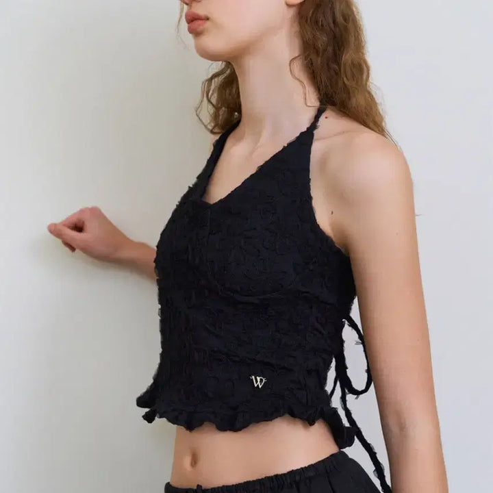 [BUNJANG] Without Summer Flower Pattern Halter Top Black / 위드아웃썸머 플라워 패턴 홀터 탑 블랙