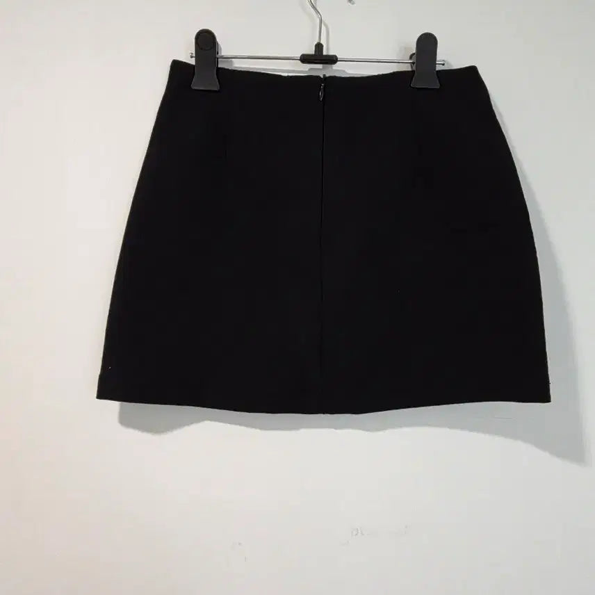 [BUNJANG] Black Mini Skirt (Size S) / 블랙 미니 스커트 S 사이즈 (속바지있음)