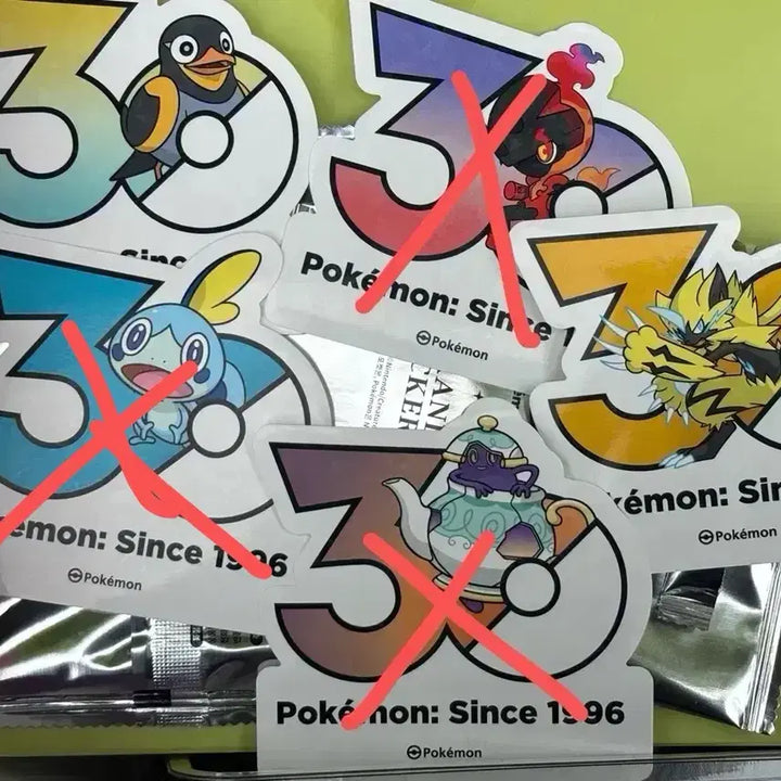[BUNJANG] Pokemon 30th Anniversary Stickers - Zeraora, Drampa, etc. / (교환/판매) 포켓몬 30주년 스티커 - 제라오라 울머기 등
