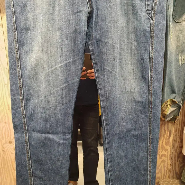 [BUNJANG] MLB Chicago White Sox Embroidered Big Size Jeans (36-37 inch) / [정품] MLB 시카고 화이트삭스 자수 빅사이즈 청바지 (36-37인치)