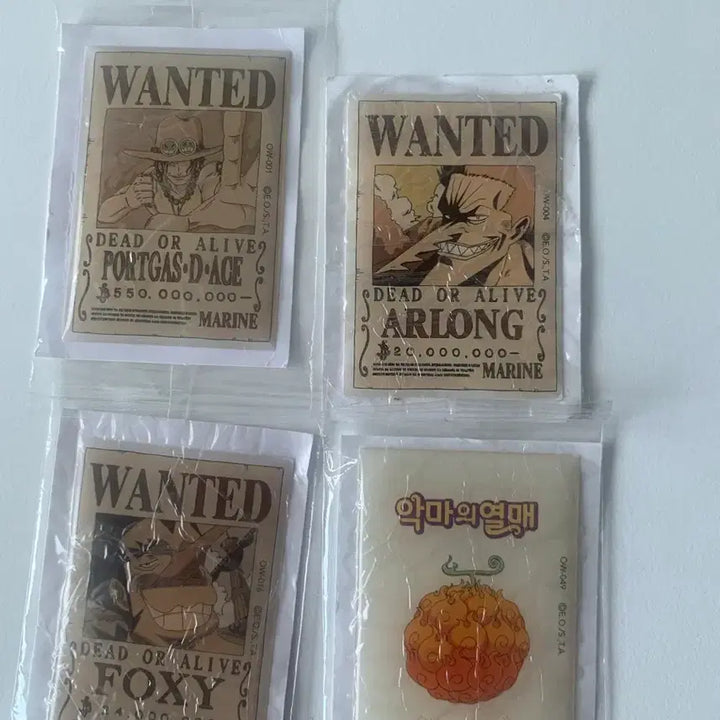 [BUNJANG] One Piece Wanted Poster &amp; Devil Fruit Sticker Set / 원피스 현상수배서 &amp; 악마의열매 스티커