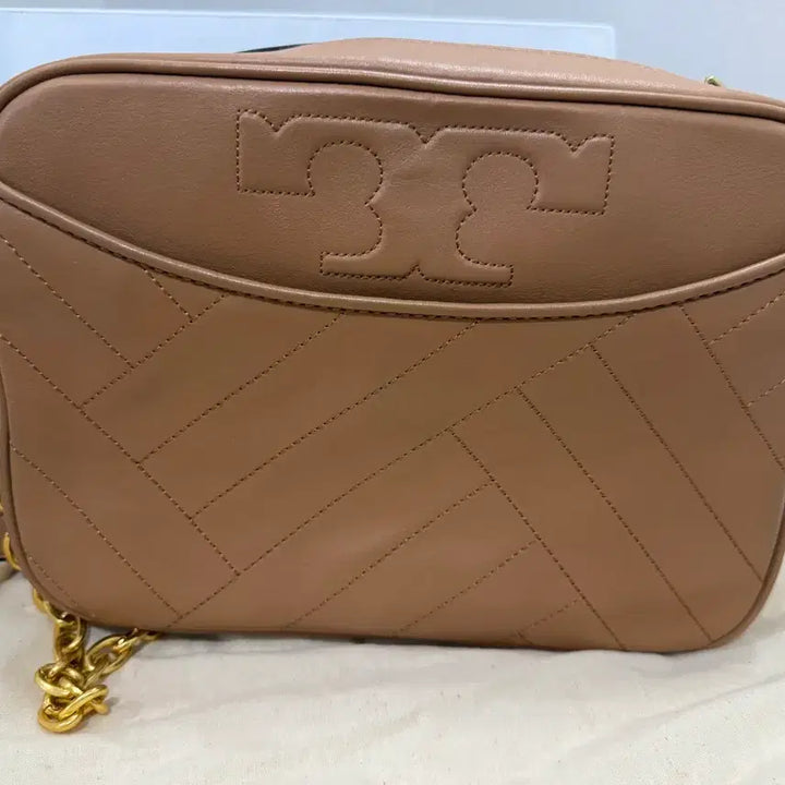 [BUNJANG] Tory Burch Brown Quilted Camera Bag / 토리버치 브라운 퀼팅 카메라백 체인백