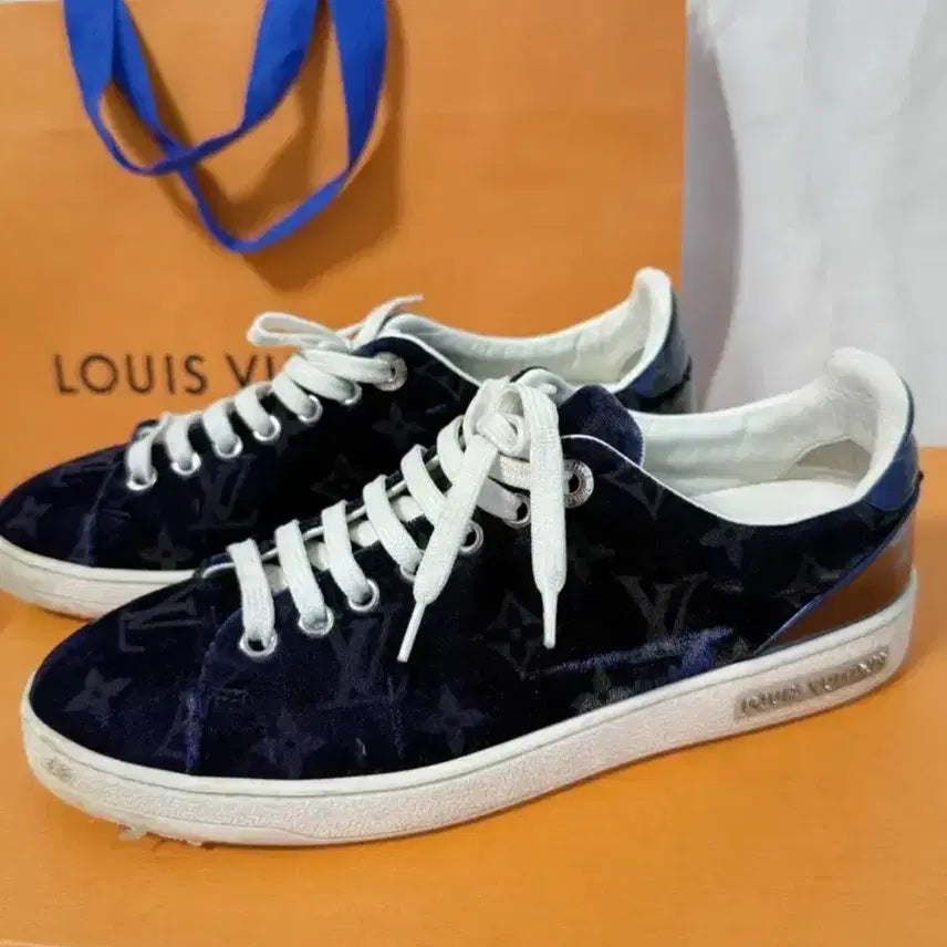 [BUNJANG] Louis Vuitton Monogram Velvet Sneakers Navy Size 37 / LOUIS VUITTON 루이비통 모노그램 벨벳 스니커즈
