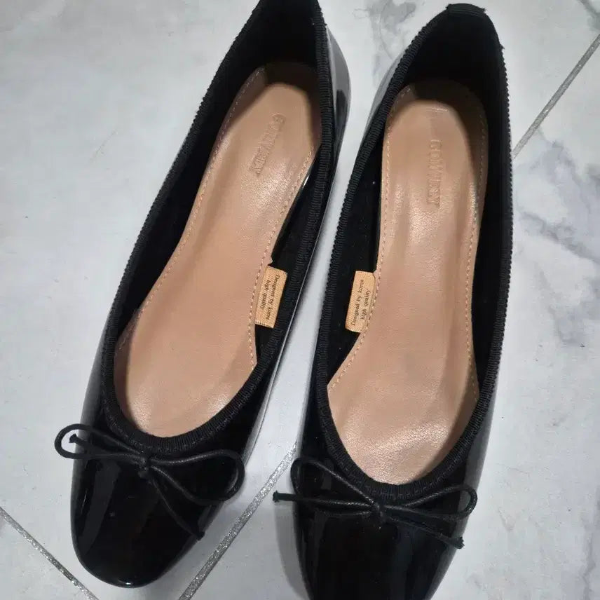 [BUNJANG] Black Ribbon Flat Shoes (Size 230) / 검정색 리본 플랫슈즈 230사이즈