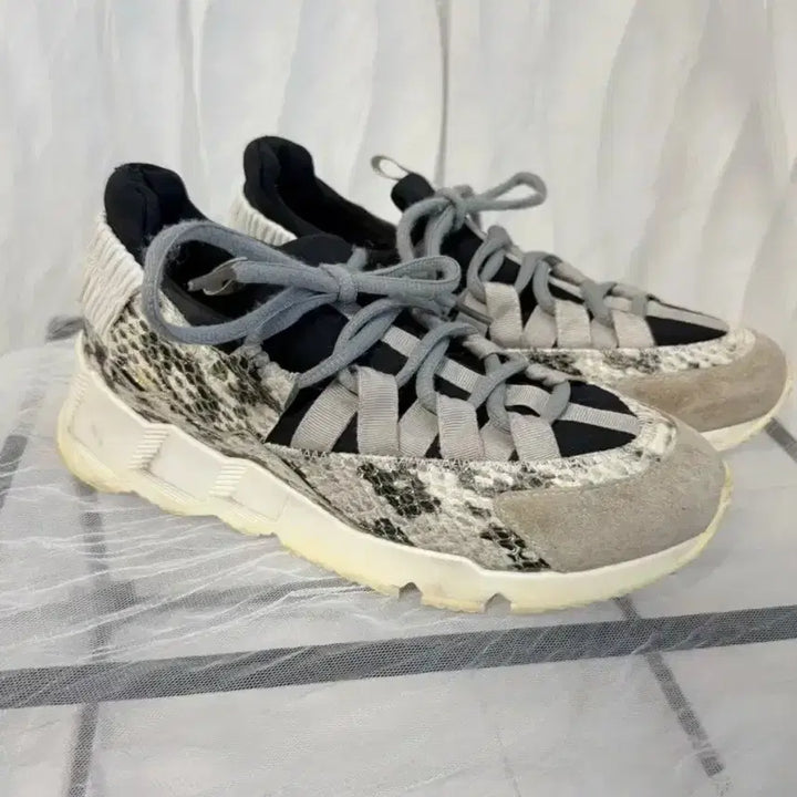 [BUNJANG] Pierre Hardy Python Leather Sneakers / PIERRE HARDY 피에르 하디 뱀피가죽 스니커즈