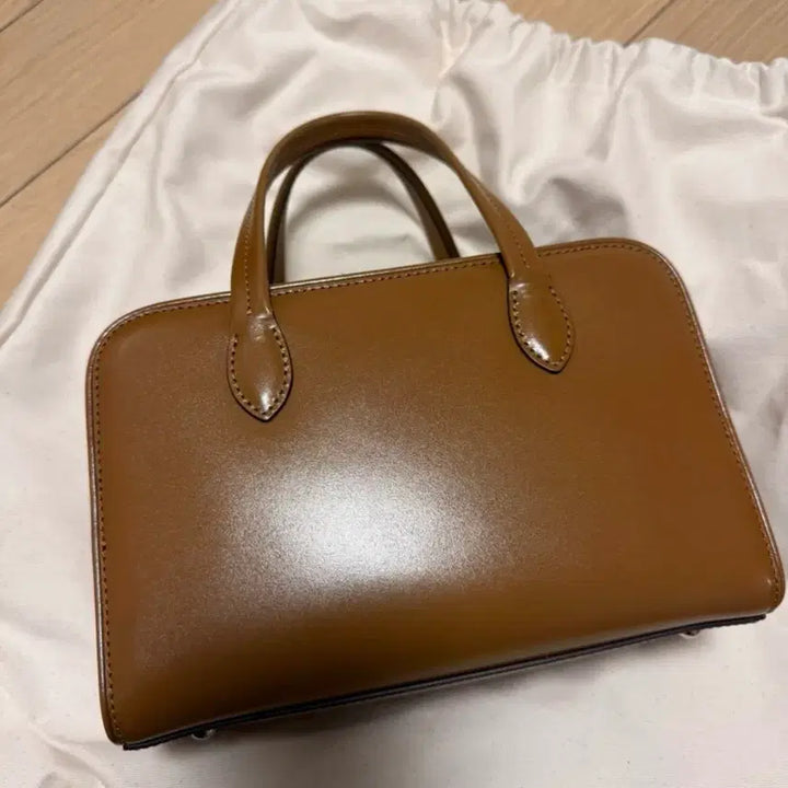 [BUNJANG] TWEETIE Rober Bag Mini Camel / 투티에 로케백 미니 카멜