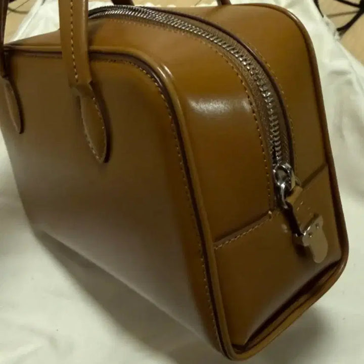 [BUNJANG] TWEETIE Rober Bag Mini Camel / 투티에 로케백 미니 카멜