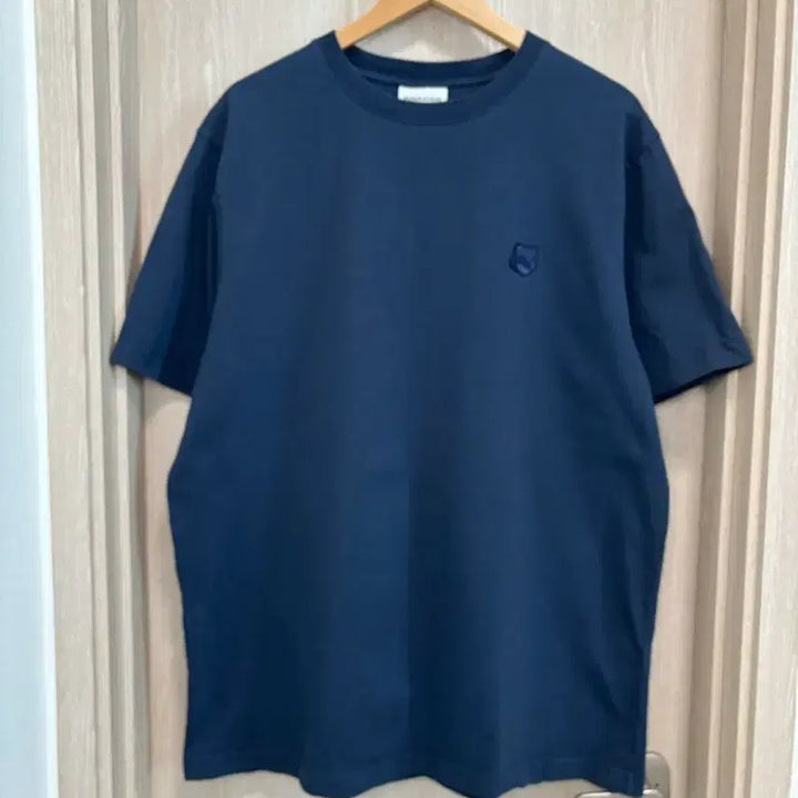 [BUNJANG] Maison Kitsune 24SS Bold Fox Head Logo Short Sleeve T-Shirt Navy XL / 24SS)메종키츠니 볼드 폭스헤드로고 반팔XL/네이비