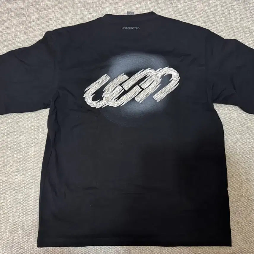 [BUNJANG] Unaffected Super Radiance Short Sleeve T-Shirt / 언어펙티드 super radiance 반팔 티셔츠 최초세탁1번 0회착