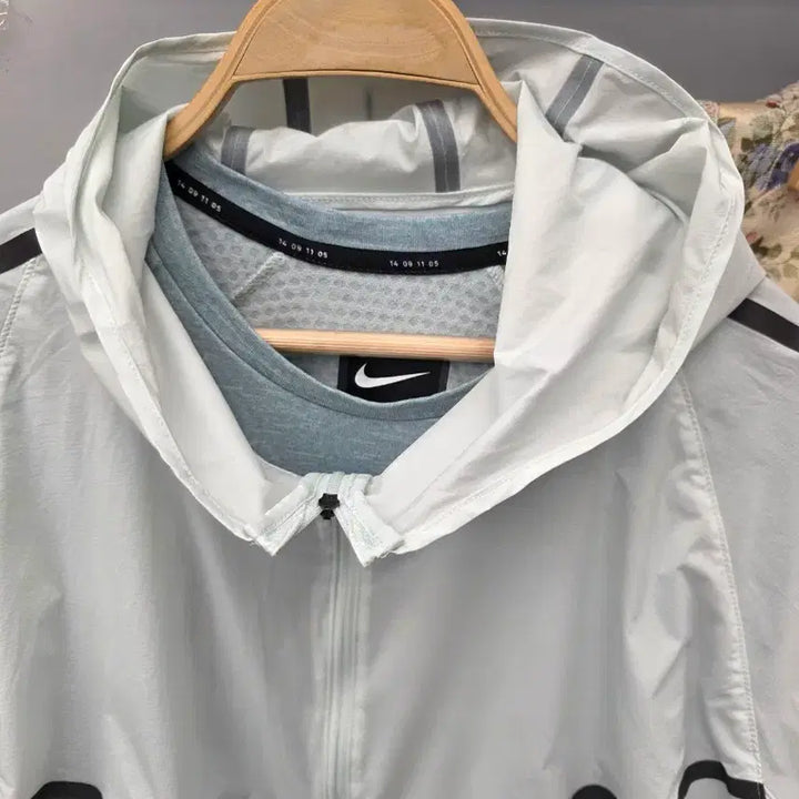 [BUNJANG] Nike Tech Pack Transform Hoodie XXL Windbreaker / 나이키 테크팩 트렌스폼 후디 XXL 바람막이