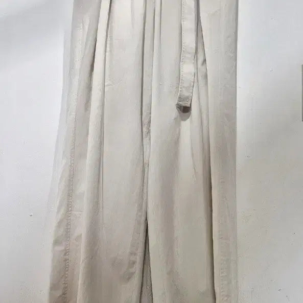 [BUNJANG] LOEUVRE 3-Tuck Wide Pants / LOEUVRE  루에브르 3턱 와이드 팬츠