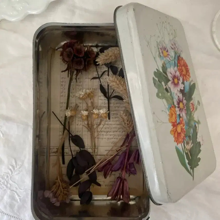 [BUNJANG] Vintage Flower Pattern Tin Case / 빈티지 플라워 패턴 틴 케이스