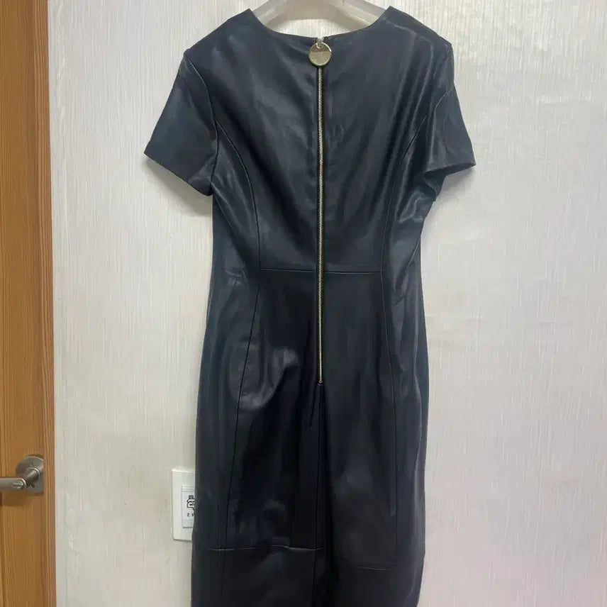 [BUNJANG] Calvin Klein Leather Dress / 캘빈클라인 가죽 원피스
