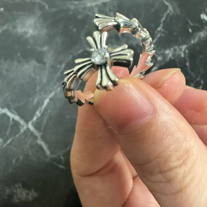 [BUNJANG] 925 Sterling Silver Cross Motif Ring / 십자 모티브 925실버 반지