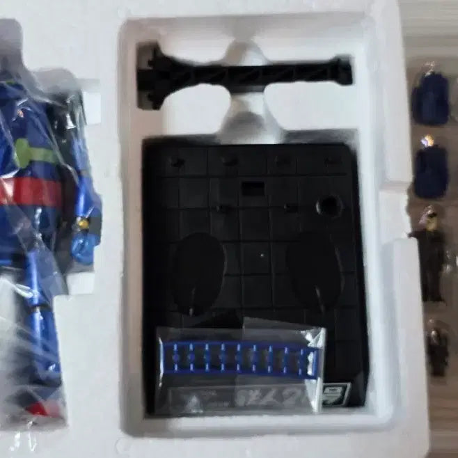 [BUNJANG] Chogokin GX-24M Tetsujin 28 Blue Metallic Version / 초합금혼 GX-24M 철인28로 블루 메탈릭 버전 판매합니다.