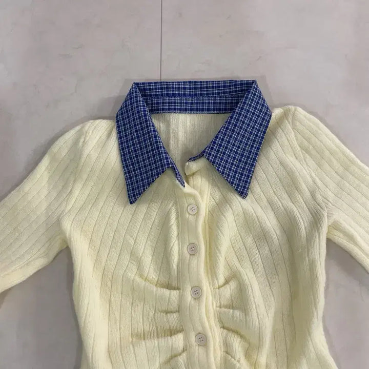 [BUNJANG] Color-Blocked Collar Ribbed Knit Cardigan / 배색 카라 골지 니트 가디건