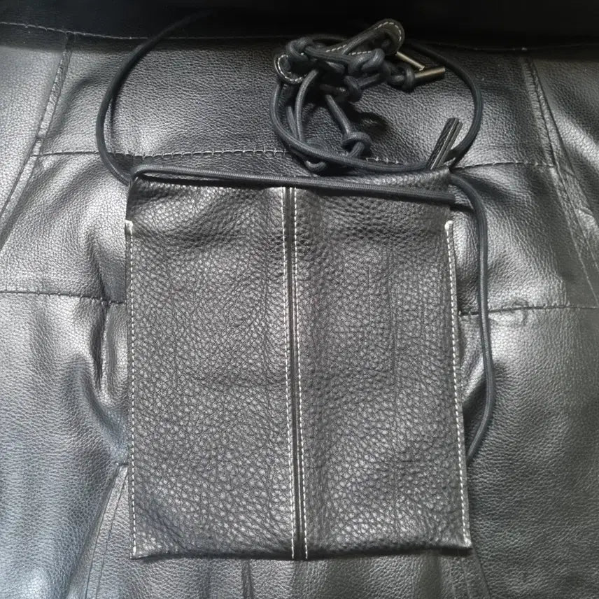 [BUNJANG] Years Ago Shakoosh Mini Bag / 이얼즈어고 샤코슈 미니백